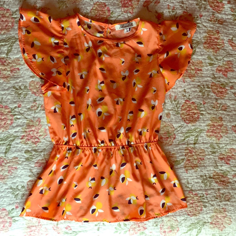 Flutter sleeve peplum top
